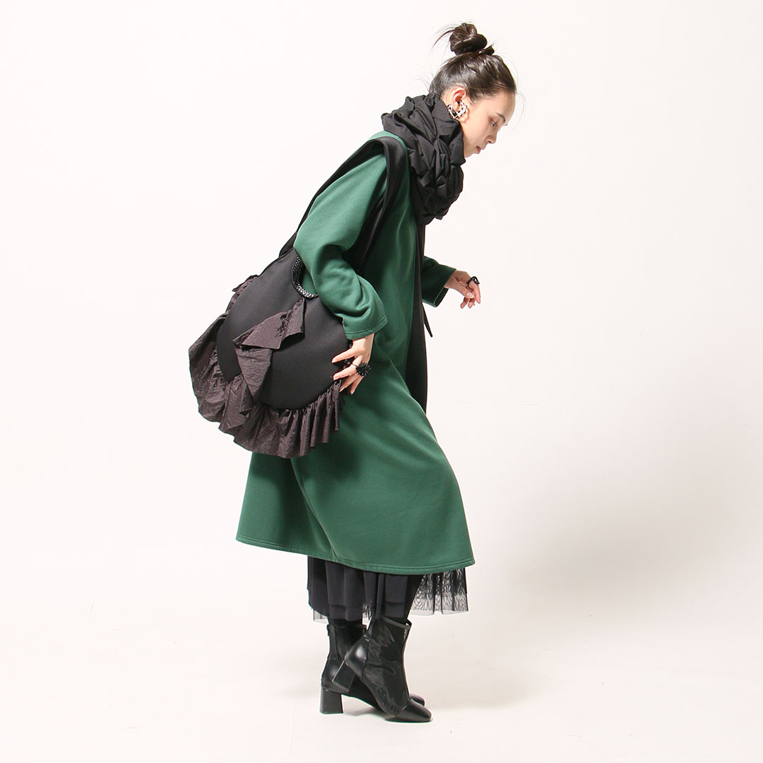 ジャランジャラン　遊　トレンチコート STAFF STYLING｜THE SHOP YOHJI YAMAMOTO